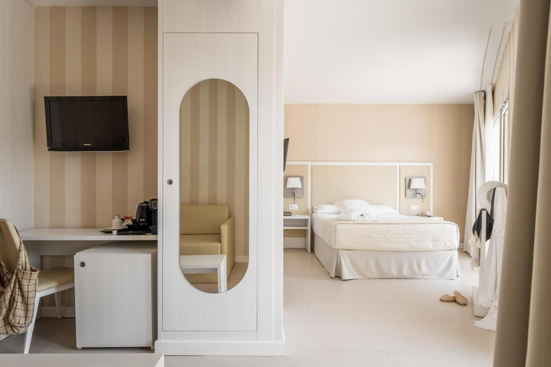 Standard Junior Suite